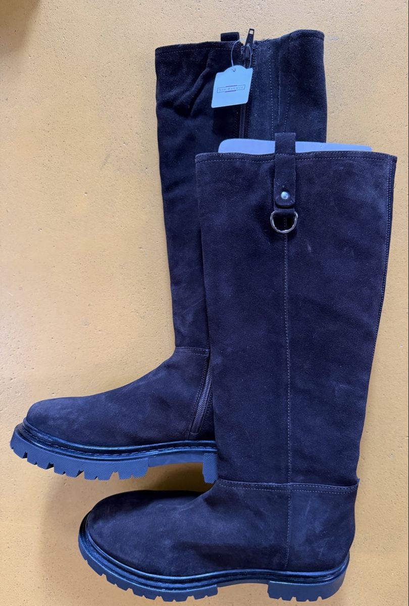 Damenschuhe: Stiefel – Neu (gemäss Beschreibung) aus Bubikon von shaolin01