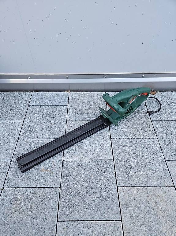 Bosch Tutti gli attrezzi: Taille-haie Bosch au corde – Usato da Conthey venduto da hei_tg2p