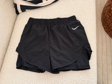Nike Laufshorts Damen schwarz Grösse XS