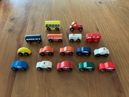 Holzautos, Häuser, Bäume, Holzfiguren etc.