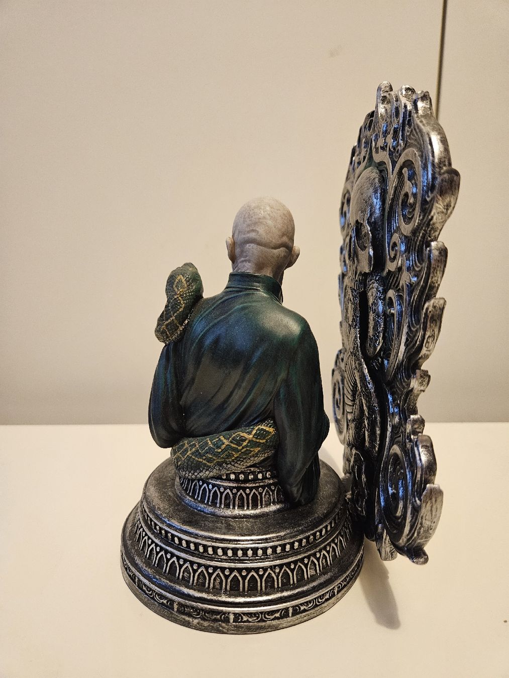 Altro in Decorazioni & Accessori: Harry Potter Bookend - Voldemort – Nuovo (secondo la descrizione) da Rudolfstetten venduto da KingArabi 2