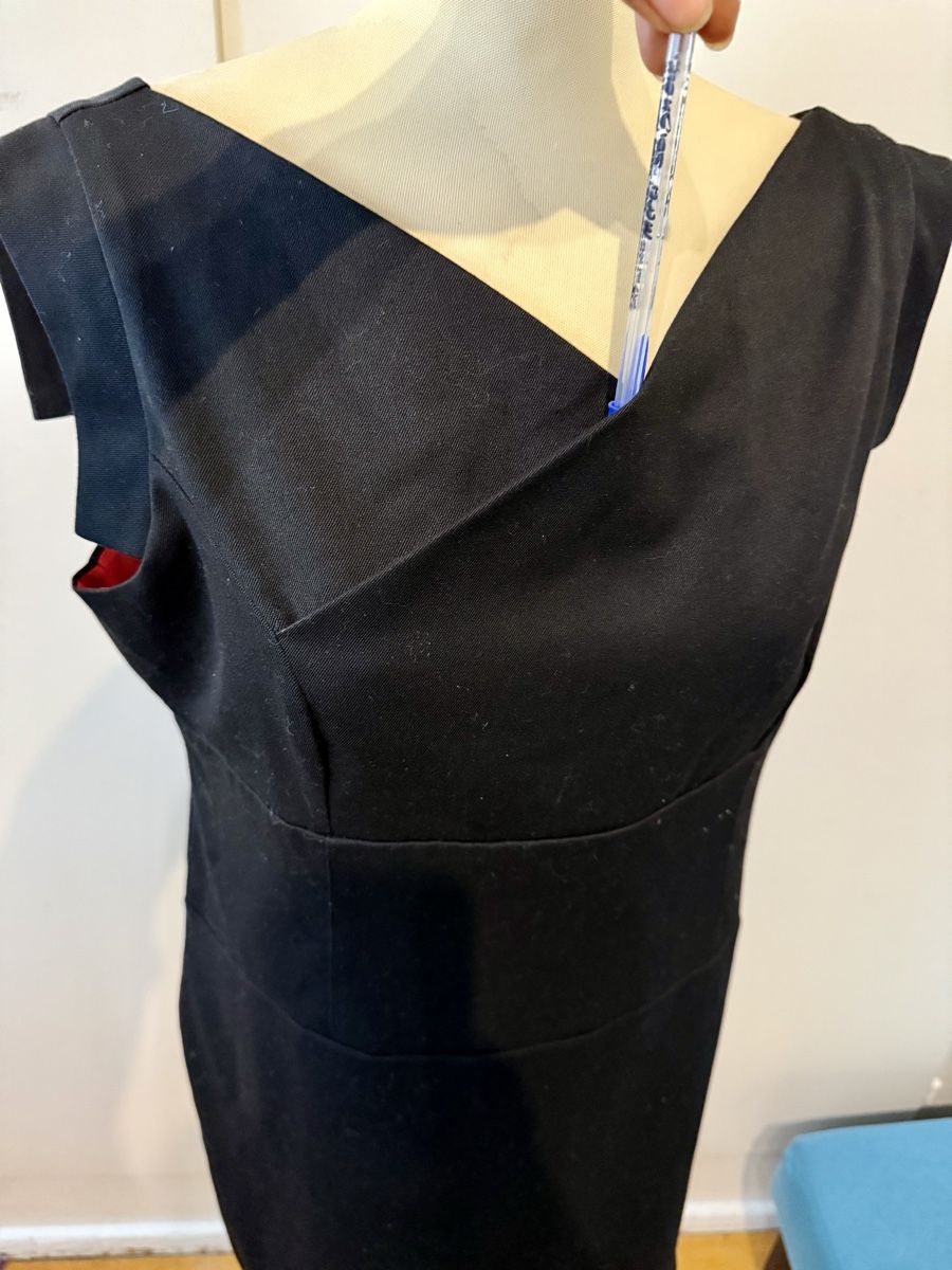 Robes: Robe noire courte – D'occasion à Le Locle par tchanatakoua 1
