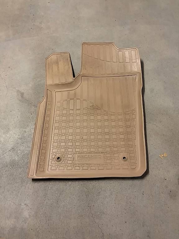 Jeep Teppiche / Matten: Fussmatten Jeep Grand Cherokee – Gebraucht aus Wimmis von Berni78 1