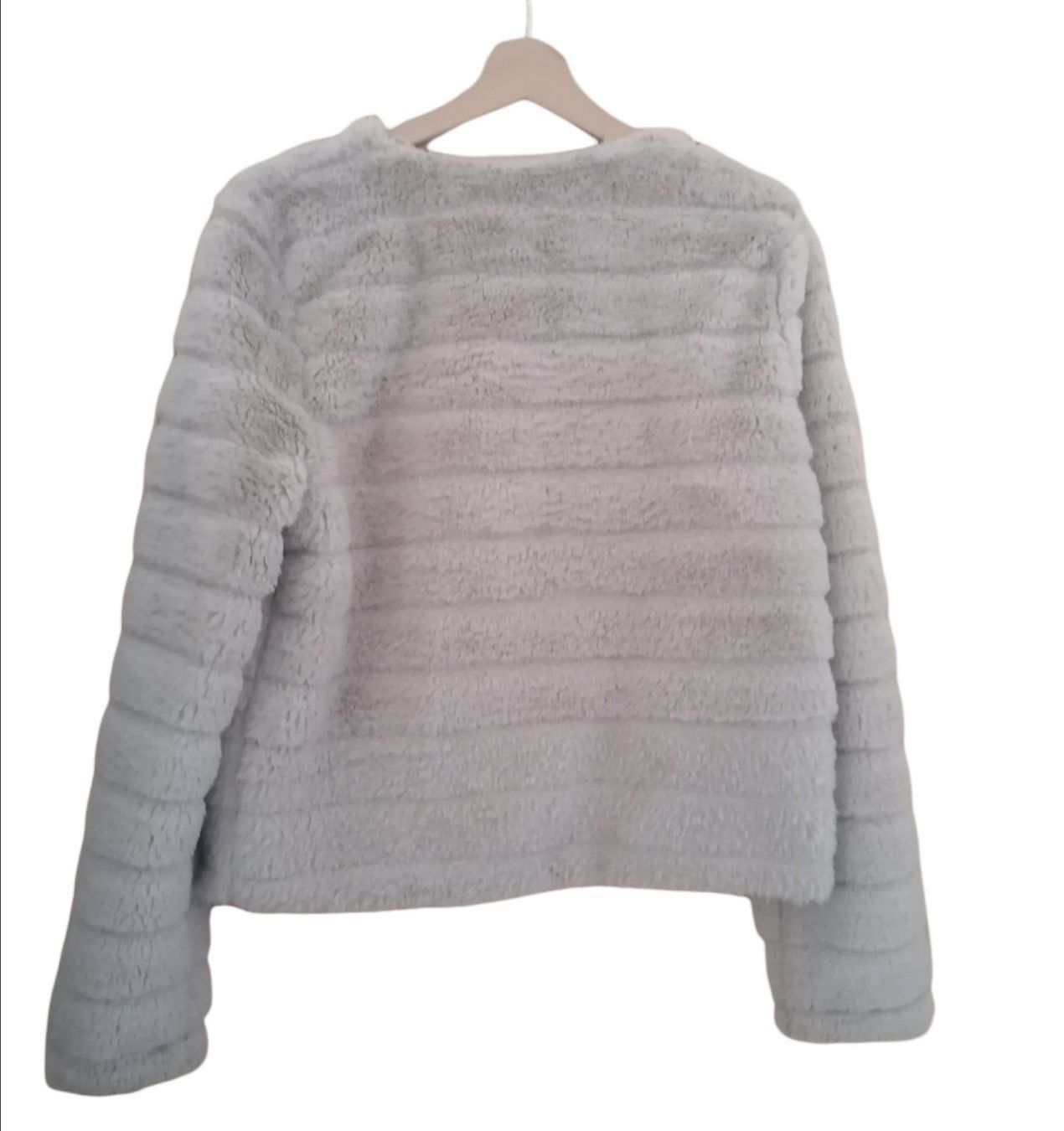 Giacche: Ginatricot Jacke beige/grau Gr. M – Usato da Aarau venduto da Obdulia 1