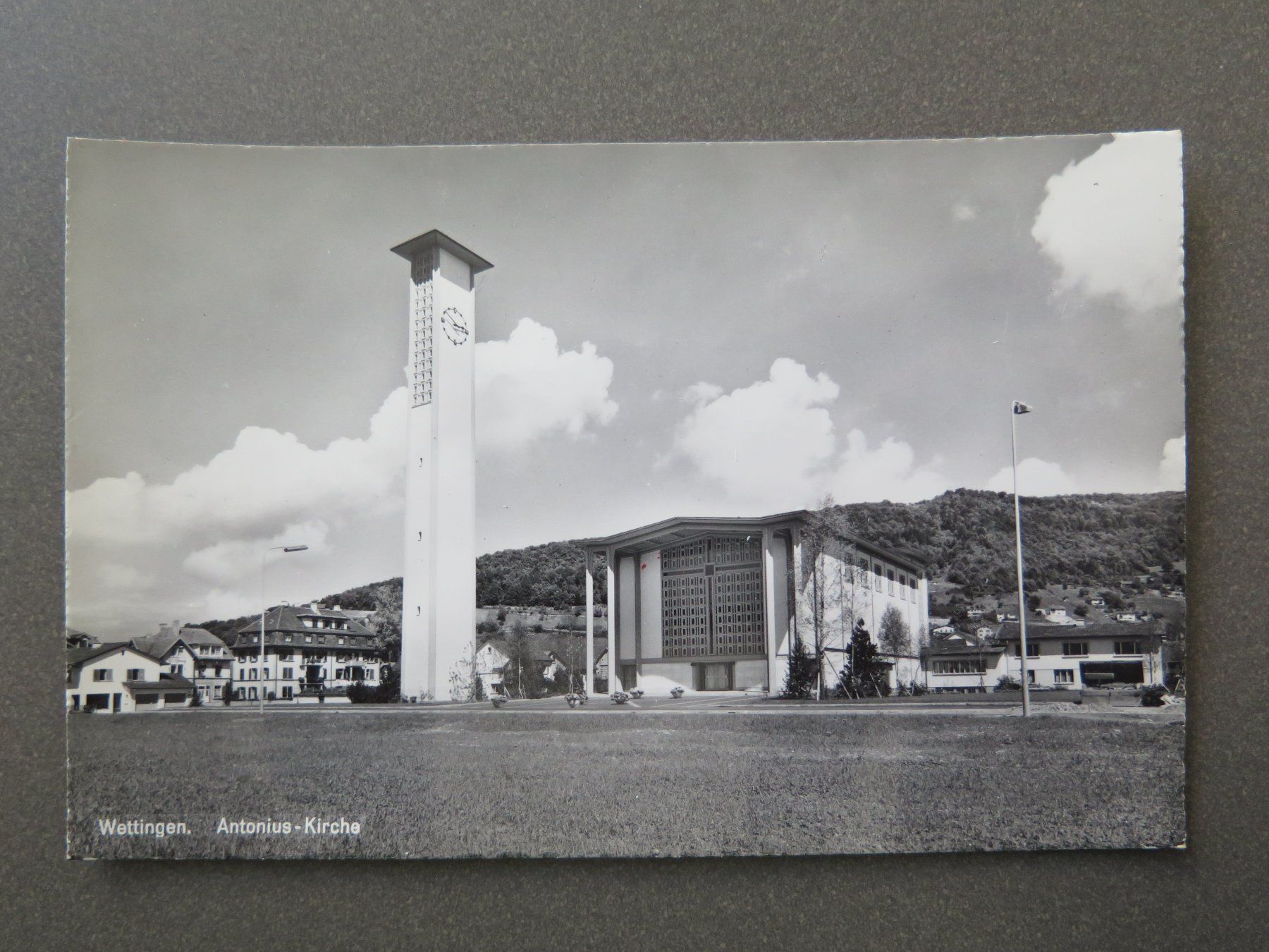 Cartoline postali: WETTINGEN - ANTONIUS-KIRCHE – Usato da Wittenbach venduto da lipasal