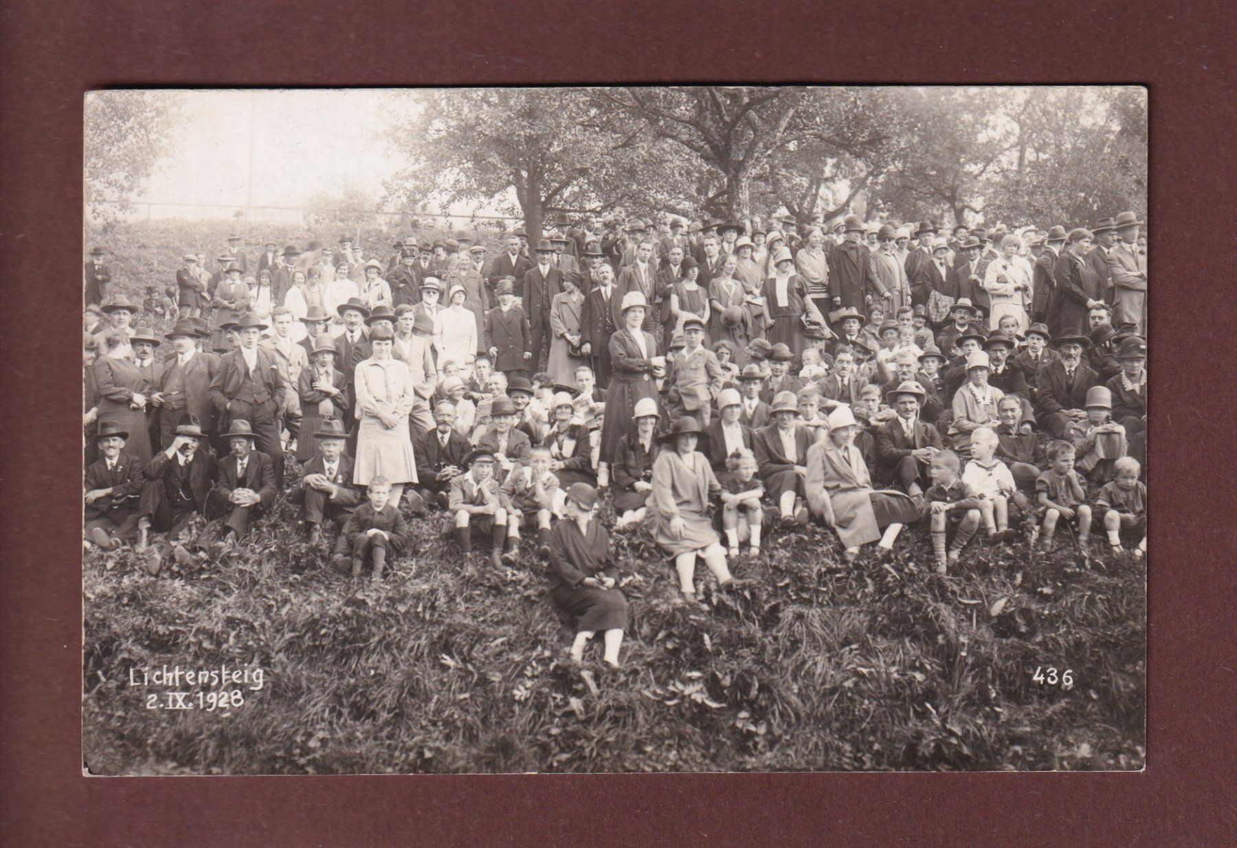 Cartoline postali: Fotot - LICHTENSTEIG - 1928 – Usato da Pully venduto da nicecards
