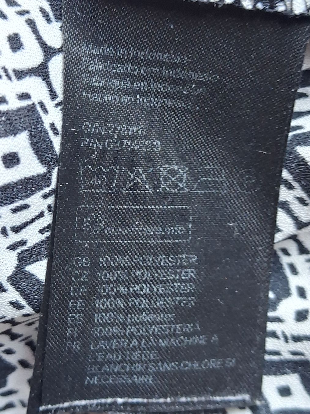 H&M Top: Haut taille 34 col en V marque H&M  – Usato da Villiers venduto da san_jn5w 4