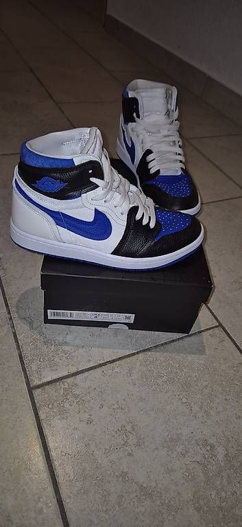 Jordan Scarpe da uomo: Basket neuve Air Jordan 1 – Nuovo e nell'imballaggio originale da Ste-Croix venduto da kar_9x7w 1