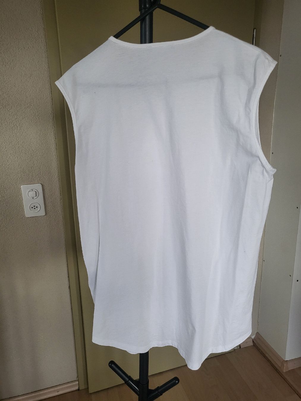 Balmain T-shirt: Balmain Paris white T-shirt,  Size L – Usato da Sarmenstorf venduto da zuz_q5kq 1