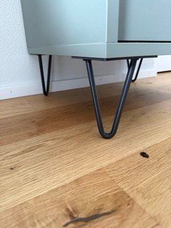 Cassettiere: Elegante Kommode in Mintgrau mit massgefertigter Glasplatte – Usato da Horgen venduto da florian.wiso 3