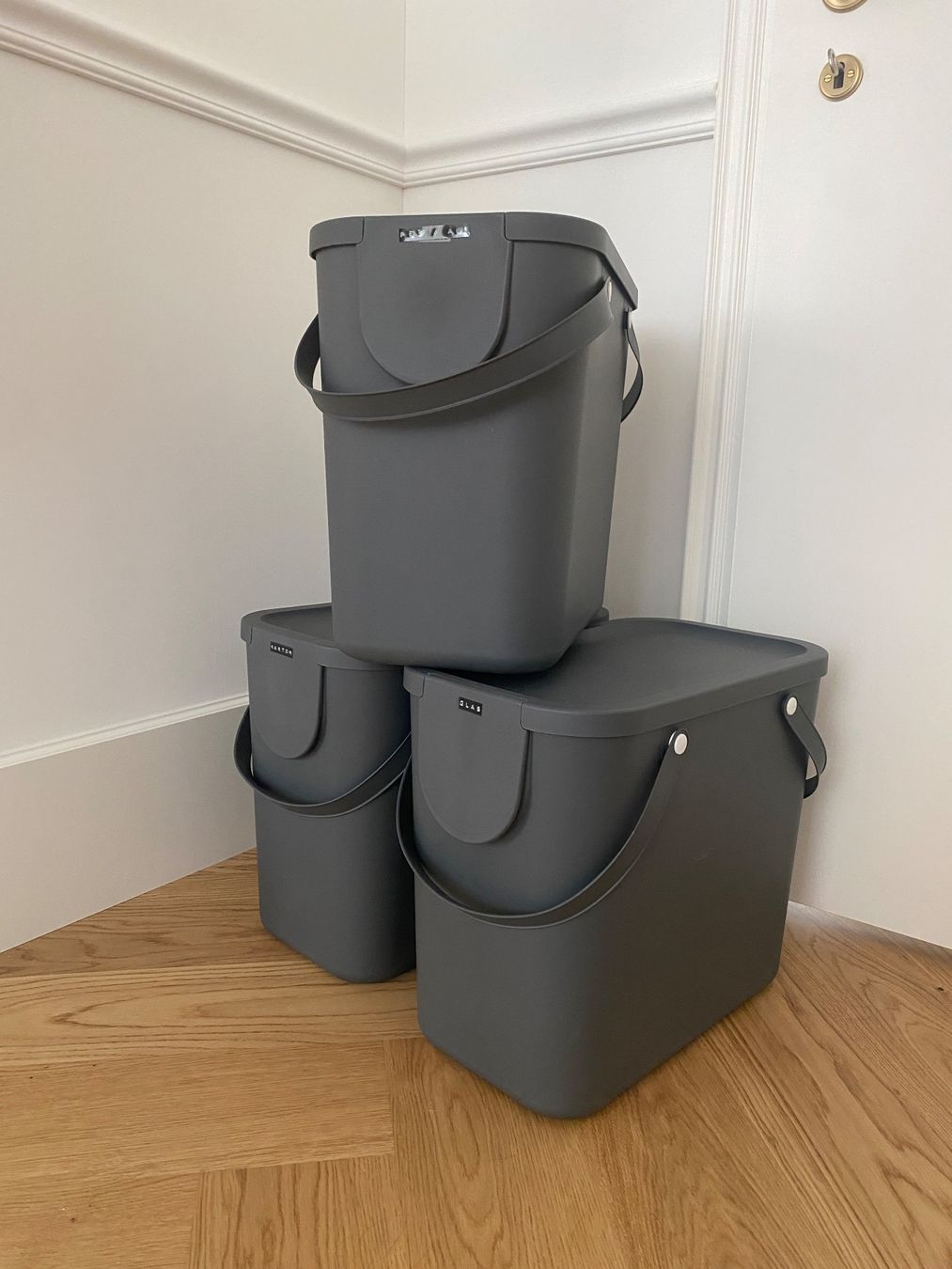 Rotho Poubelles: 3x Rotho Abfallbehälter grau neuwertig – D'occasion à Luzern par karinefurrer 2