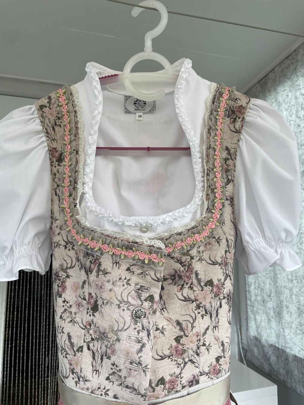 Vestiti: Dirndl – Usato da waldenburg venduto da vr161069 2