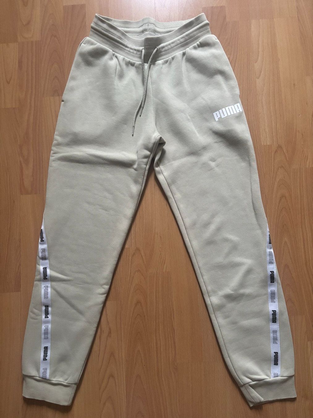 Puma Pantaloni: PUMA Trainerhose – Nuovo (secondo la descrizione) da Ostermundigen venduto da palmen70