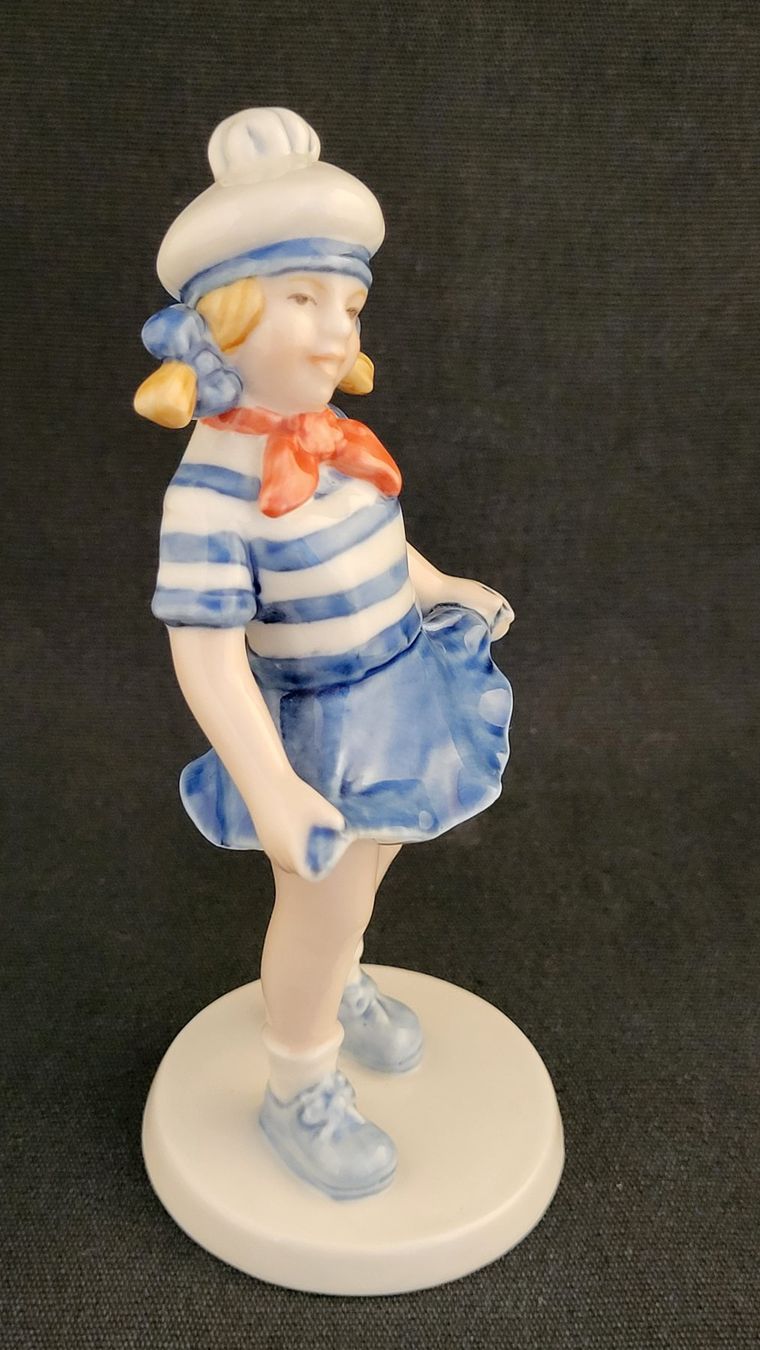 Royal Copenhagen Statuette: Mädchen-Figur "Susan" ROYAL COPENHAGEN – Usato da Basel venduto da spinne02 6