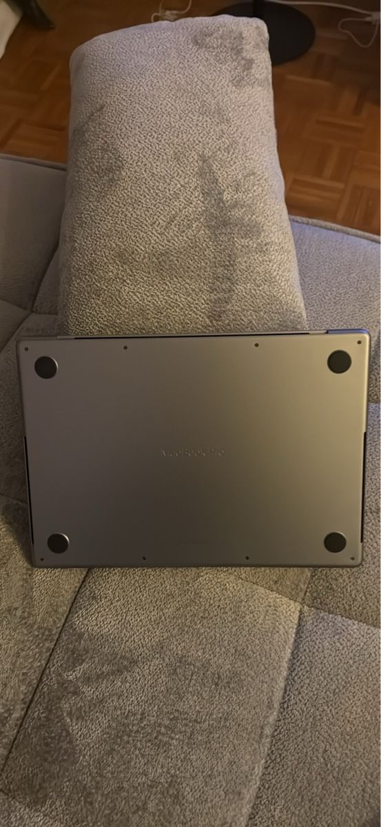 Apple Notebooks: MacBook Pro 14’’ M3 rétro-éclairage HS. Défectueux, – Defekt aus Morges von Abel. 5