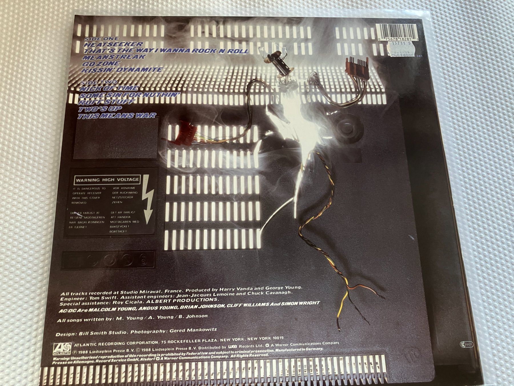 Vinyles: AC/DC – D'occasion à Aarwangen par Jukebox3 2