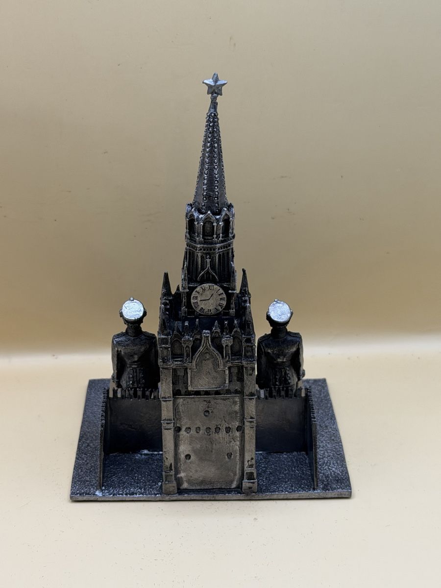 Statuette: FSO Kremlin Moscow Official Russian Guards Statue Boxed – Usato da Genève venduto da sho_67qj 4
