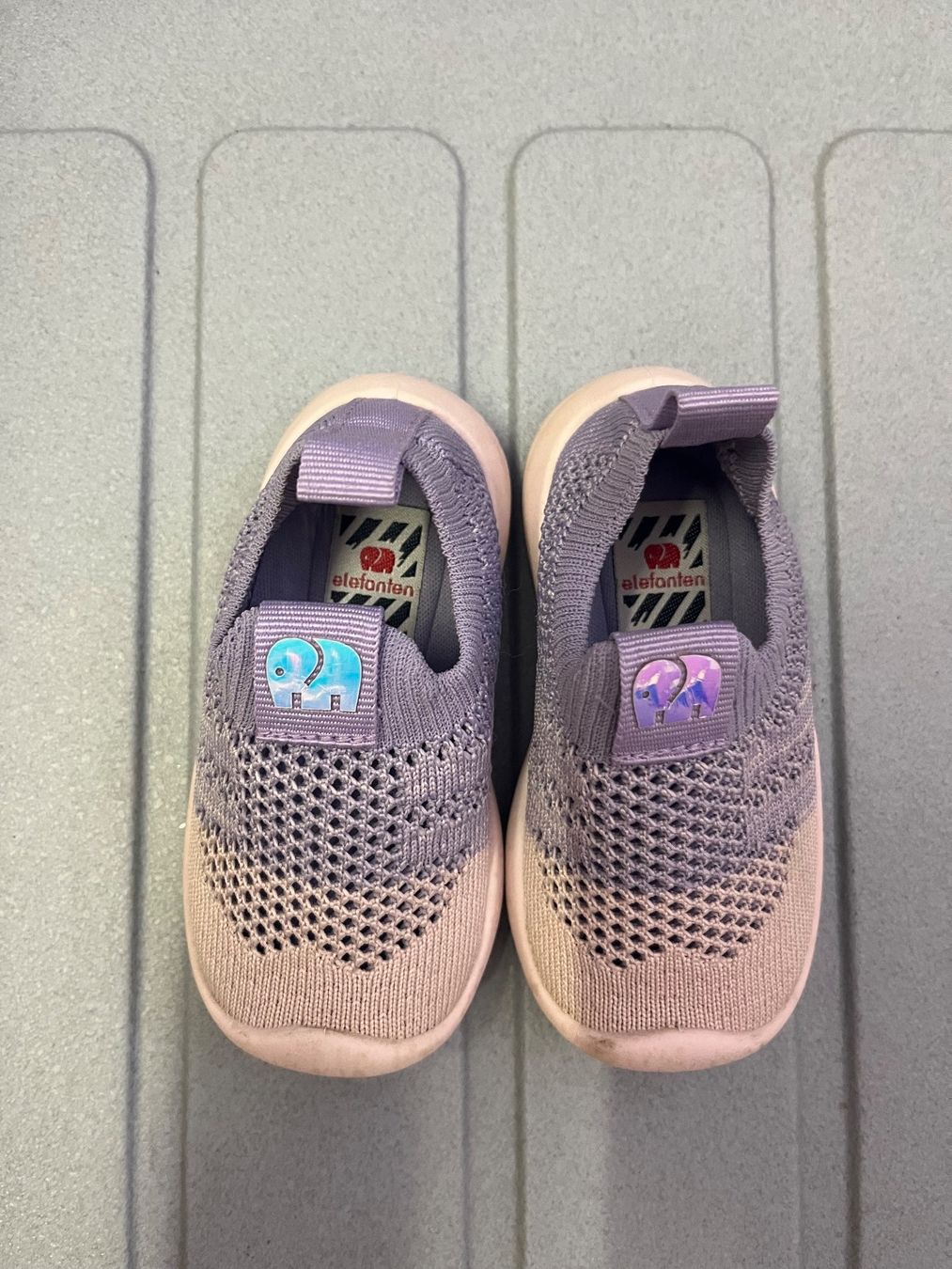 Scarpe per ragazzi: Scarpe bambina n.19 – Usato da Genestrerio venduto da Ellyellys84