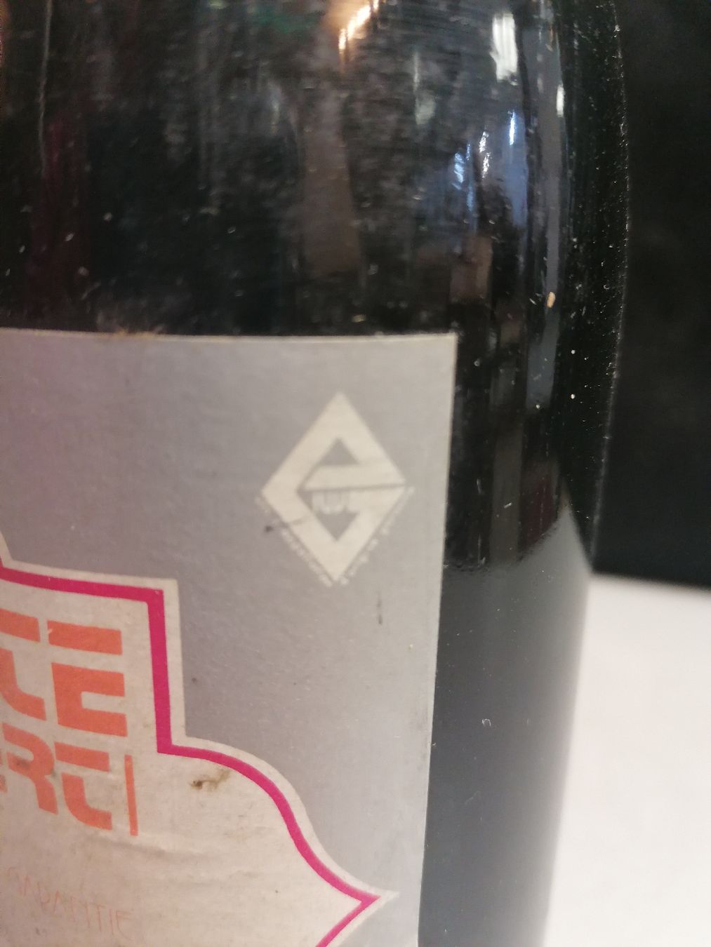 Vino: TAOUGRICE PAUL ROBERT – Nuovo (secondo la descrizione) da Genève venduto da Leboucheoreilles 6