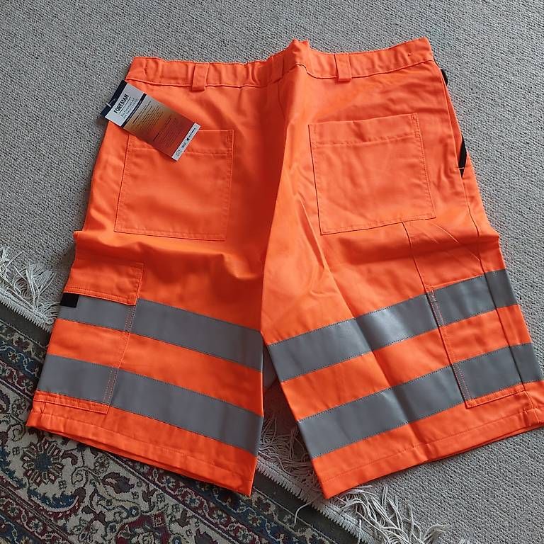 Hosen: Warnschutzhose Gr. 52 kurz – Gebraucht aus Kollbrunn von bahati 1