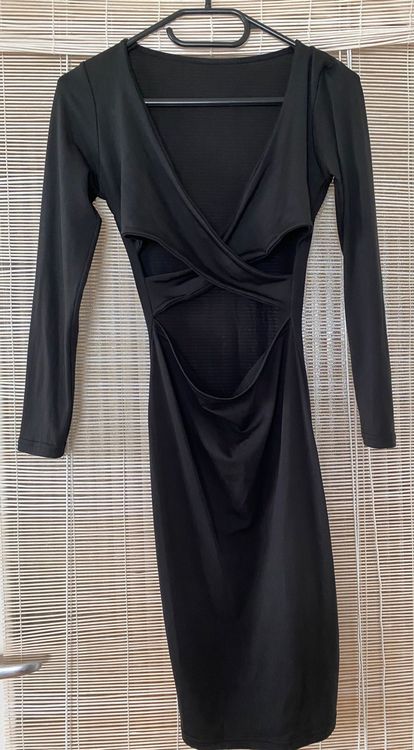 Robe Noire Koucla – Décolleté Croisé à Clous Argentés – Taille Unique (34-40) – NEUVE