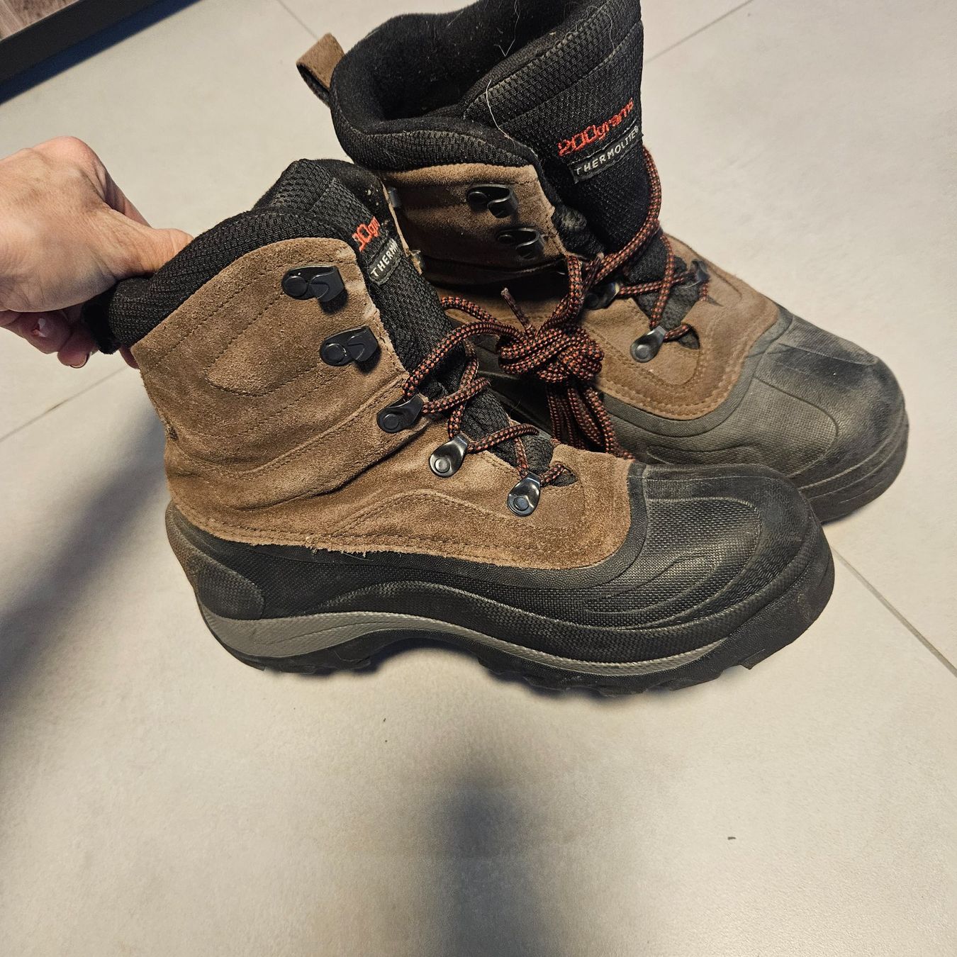 Columbia Scarpe da uomo: Bottes de neige Columbia Cascade Summit, taille 40 – Usato da Verbier venduto da gab_2klq