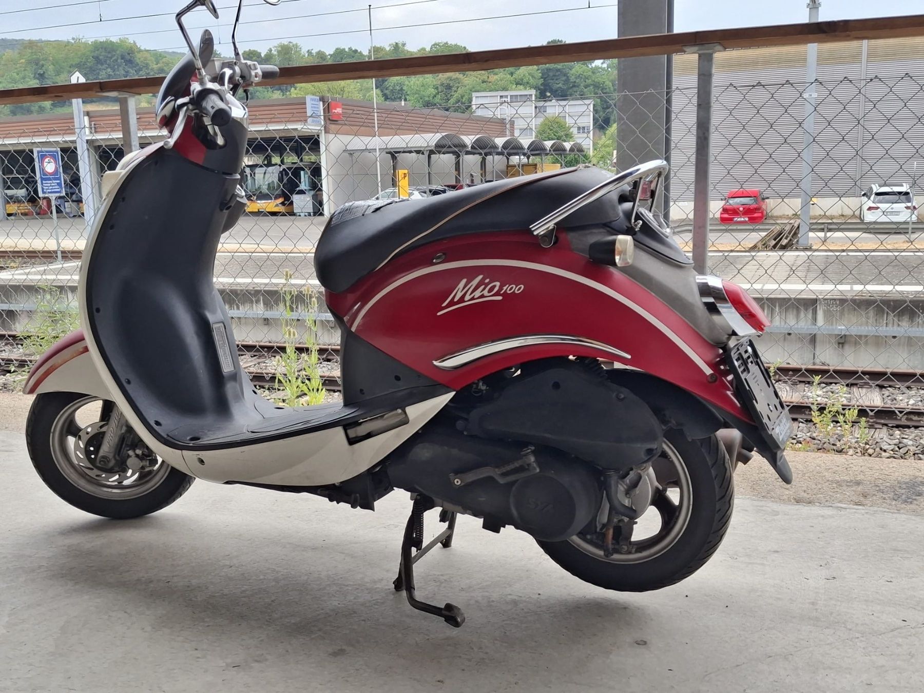 Scooters: Roller Sym Mio 100 Rot Weiss – Défectueux à Laufen par Dreier_Motos_AG 3