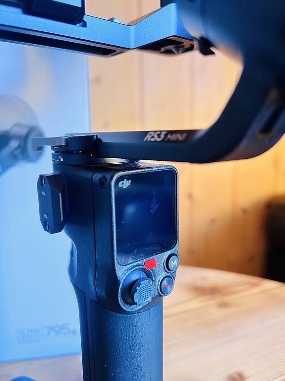 DJI Altri Accessori: Dji RS 3 MINI – Usato da Savièse venduto da hou_hfw6 1