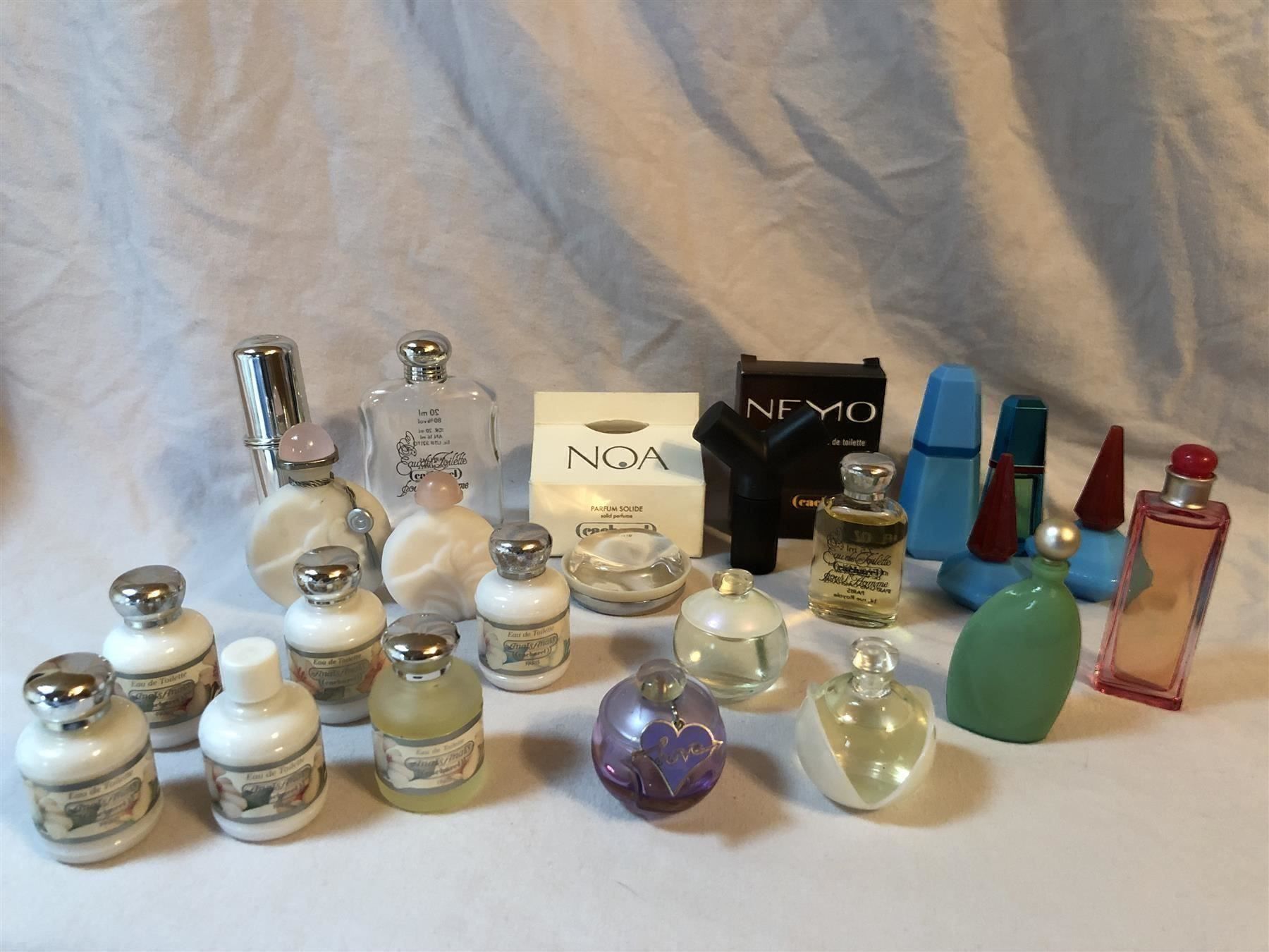 Flaconi: Parfum Miniatur Set Cacharel – Nuovo (secondo la descrizione) da Therwil venduto da Leilaviola