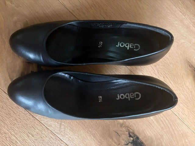 Gabor Scarpe da donna: Schwarze Pumps der Marke Gabor, Grösse 5 1/2 – Usato da Schwyz venduto da car_6flb 1
