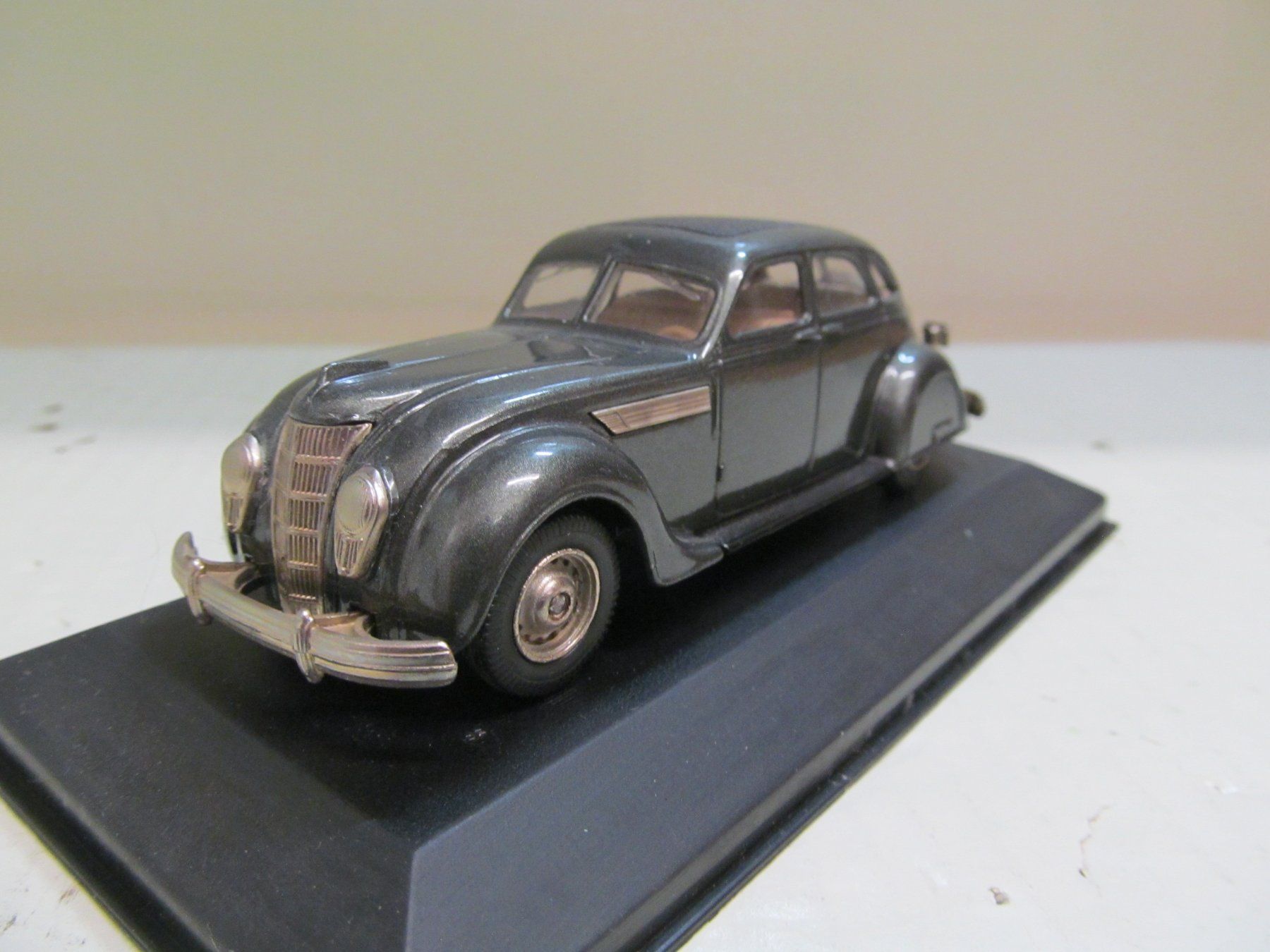 Chrysler Modellini d'auto: CHRYSLER AIRFLOW  1935    MIT VINIL DACH – Nuovo (secondo la descrizione) da Grueningen venduto da malamut56