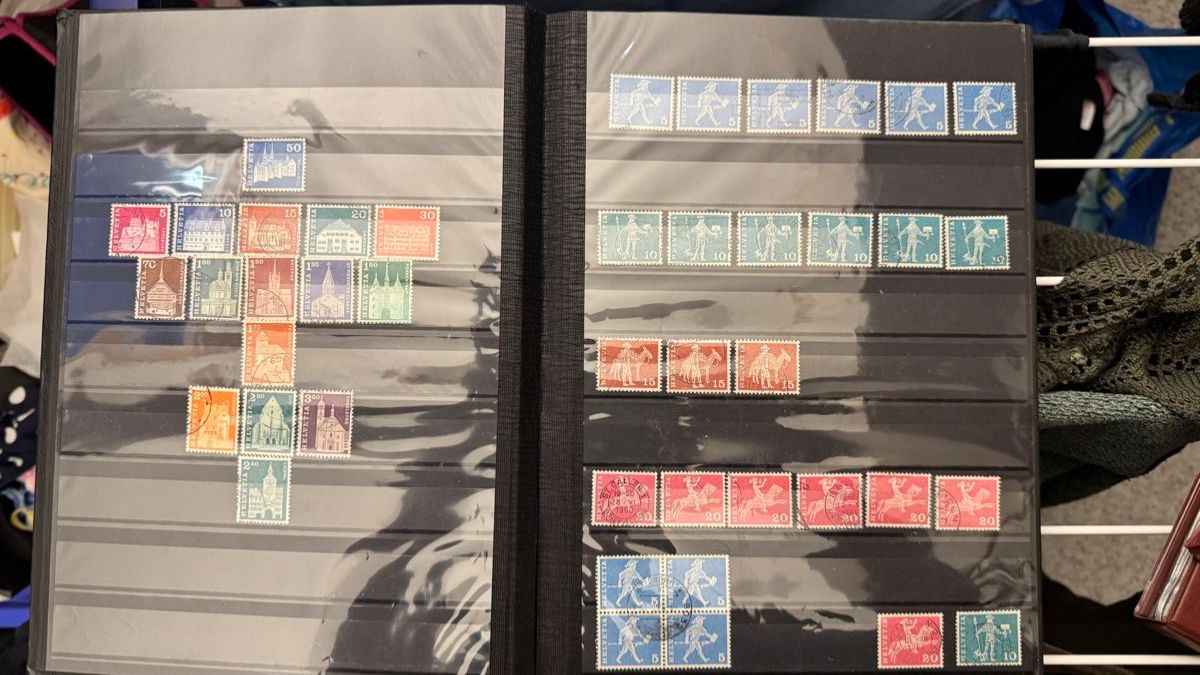 Tutti i francobolli: 1 x Album Briefmarken – Usato da Walzenhausen venduto da -Ballu- 5
