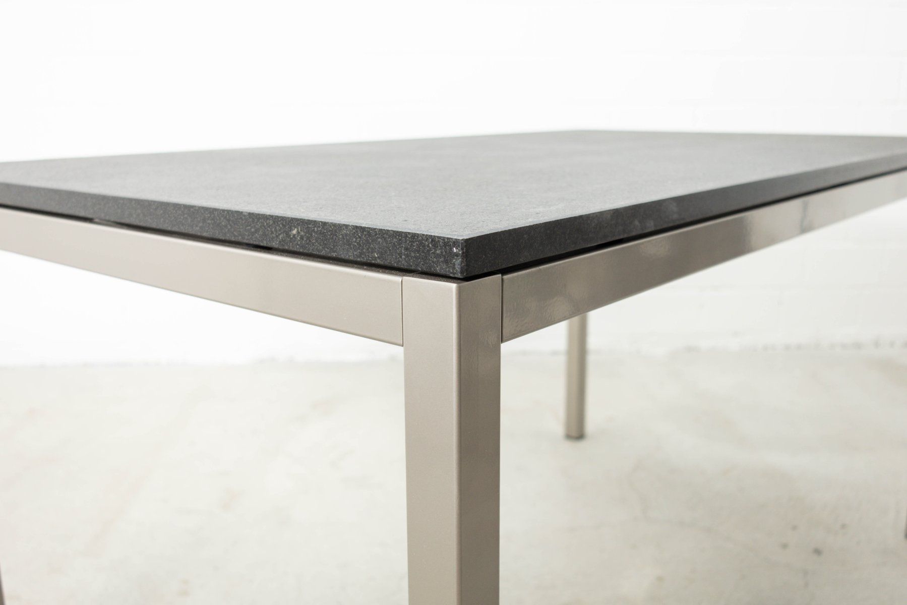 Tavoli: Edler Granittisch / Gartentisch 140 x 80 cm – Nuovo (secondo la descrizione) da Zürich venduto da ZuercherBrockenhaus 5