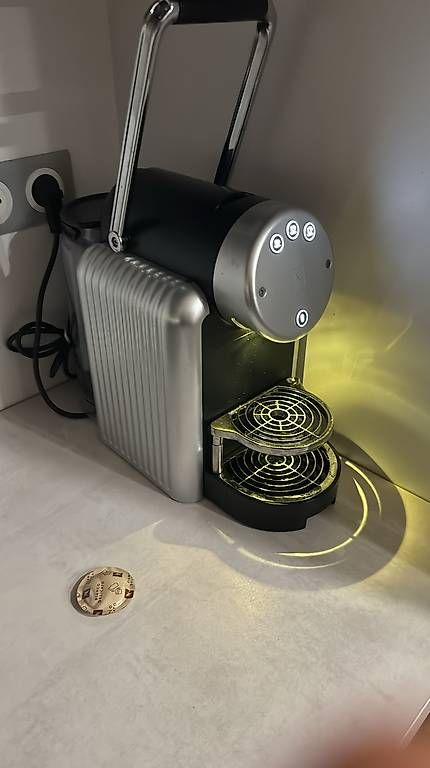 Macchine per caffè & Macchine per espresso: Zenius Nespresso Kaffe Maschine Pro – Usato da Basel venduto da the_v79l
