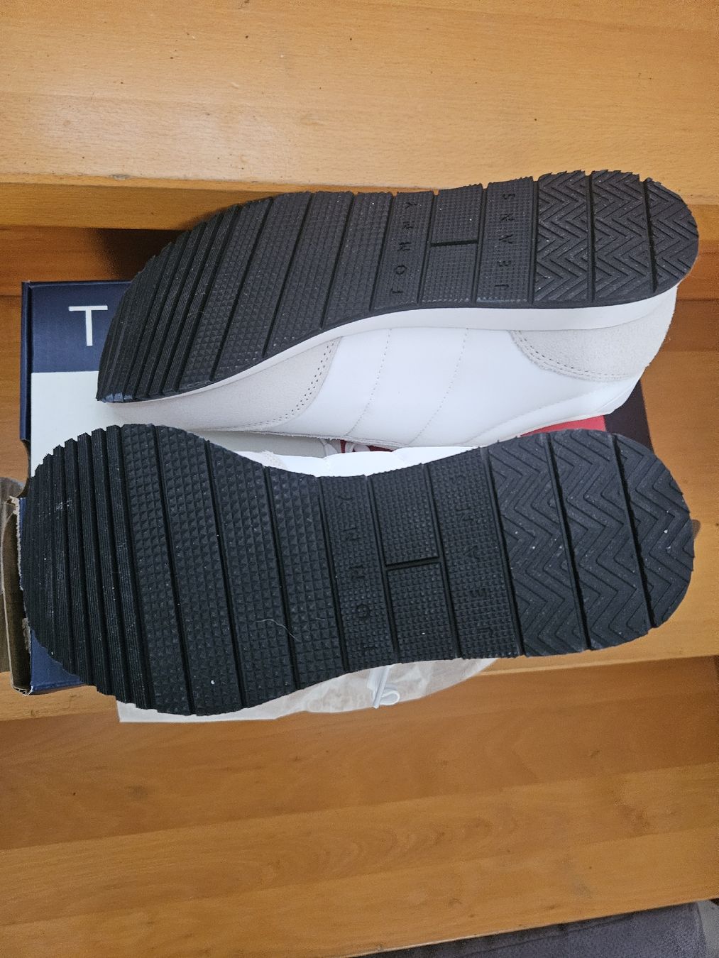 Tommy Hilfiger Scarpe da donna: neue Tommy Hilfiger Schuhe  – Nuovo (secondo la descrizione) da Pfaffnau venduto da sim_6rqw 1