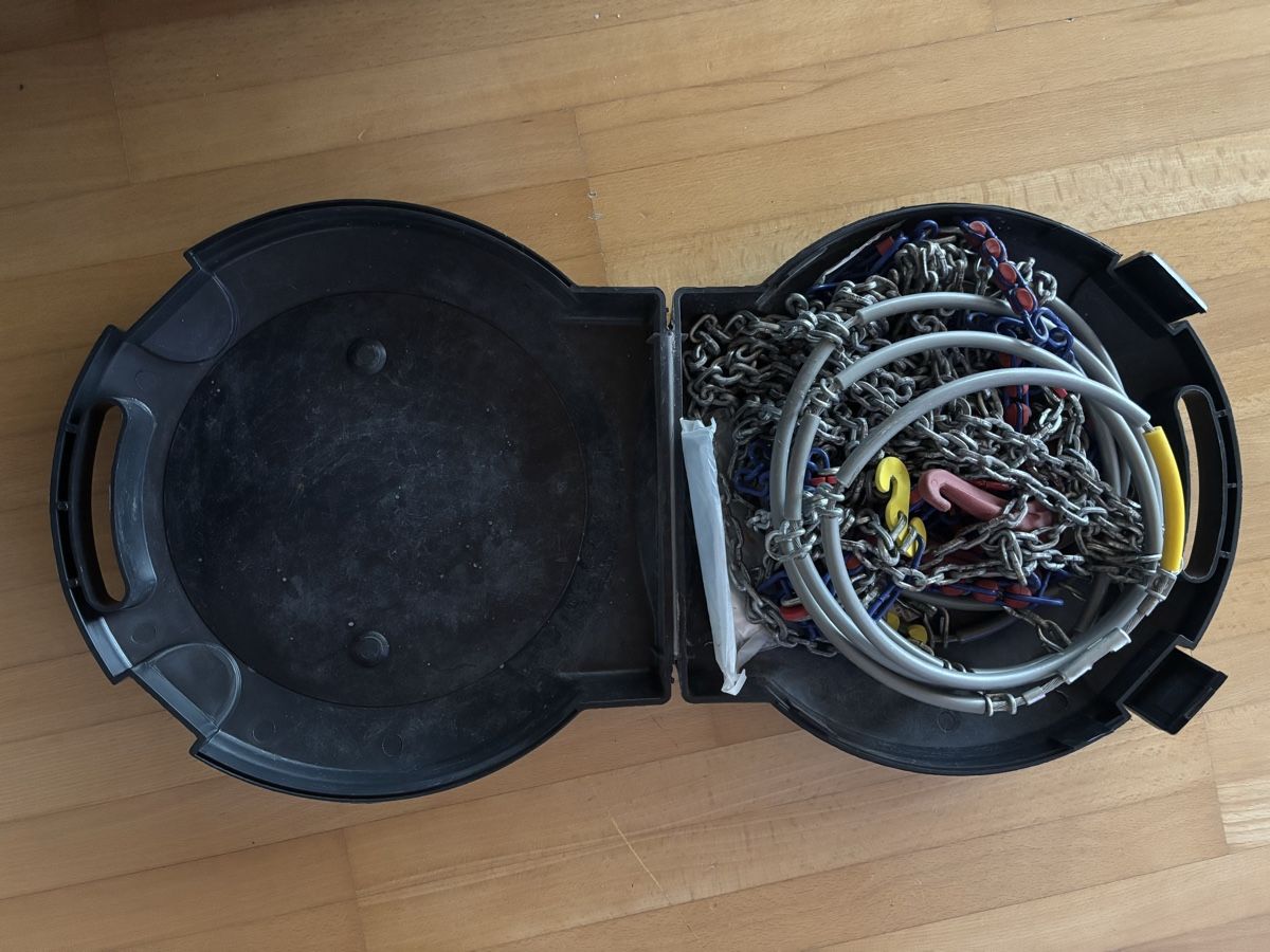 Catene da neve: One Snow Chains Size - Self-Tensioning – Usato da Hinwil venduto da luepat 2