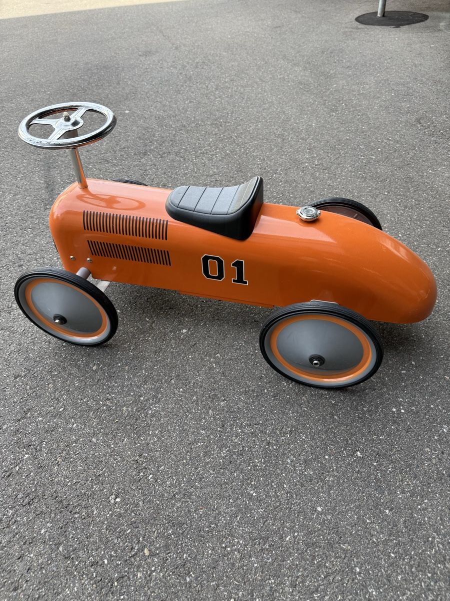 Fahrzeuge für Kinder: Tretauto orange  – Gebraucht aus Schlattingen von Micky2013