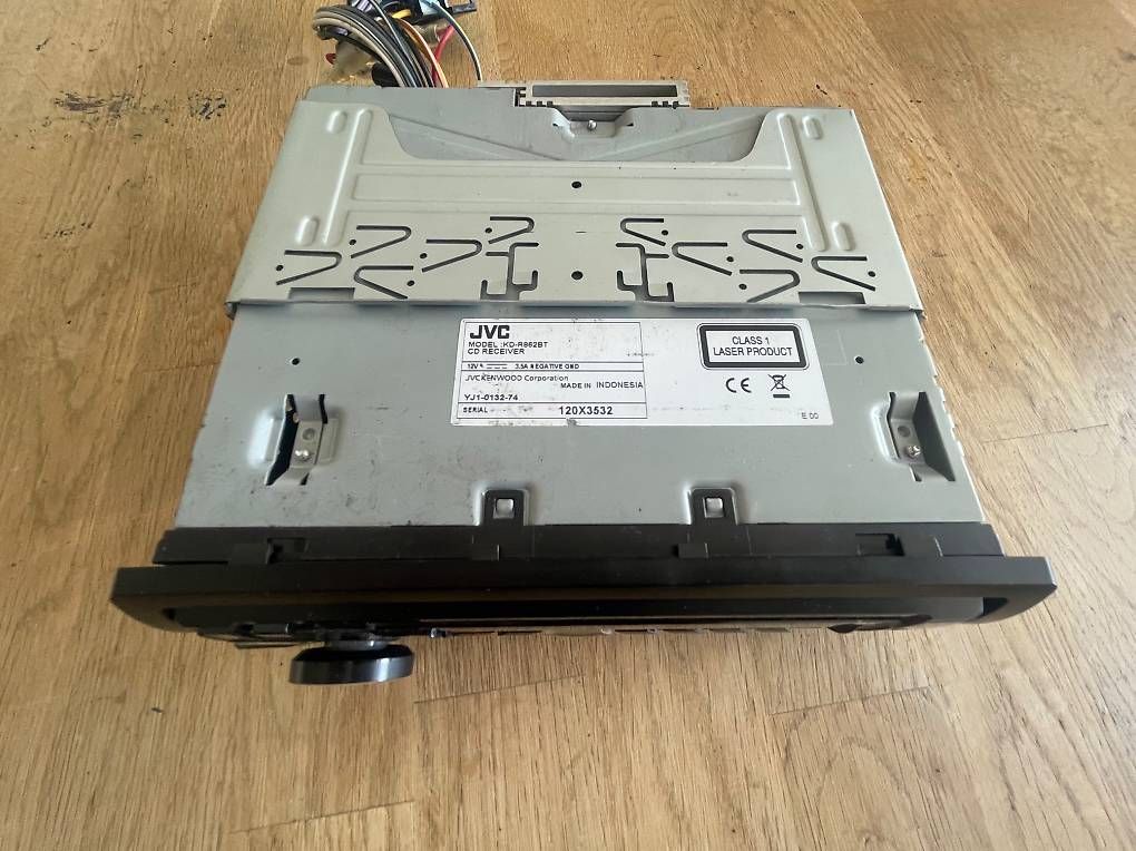 Radios: Bluetooth CD Autoradio JVC KD-R862BT – Gebraucht aus Reinach BL von MLN 1