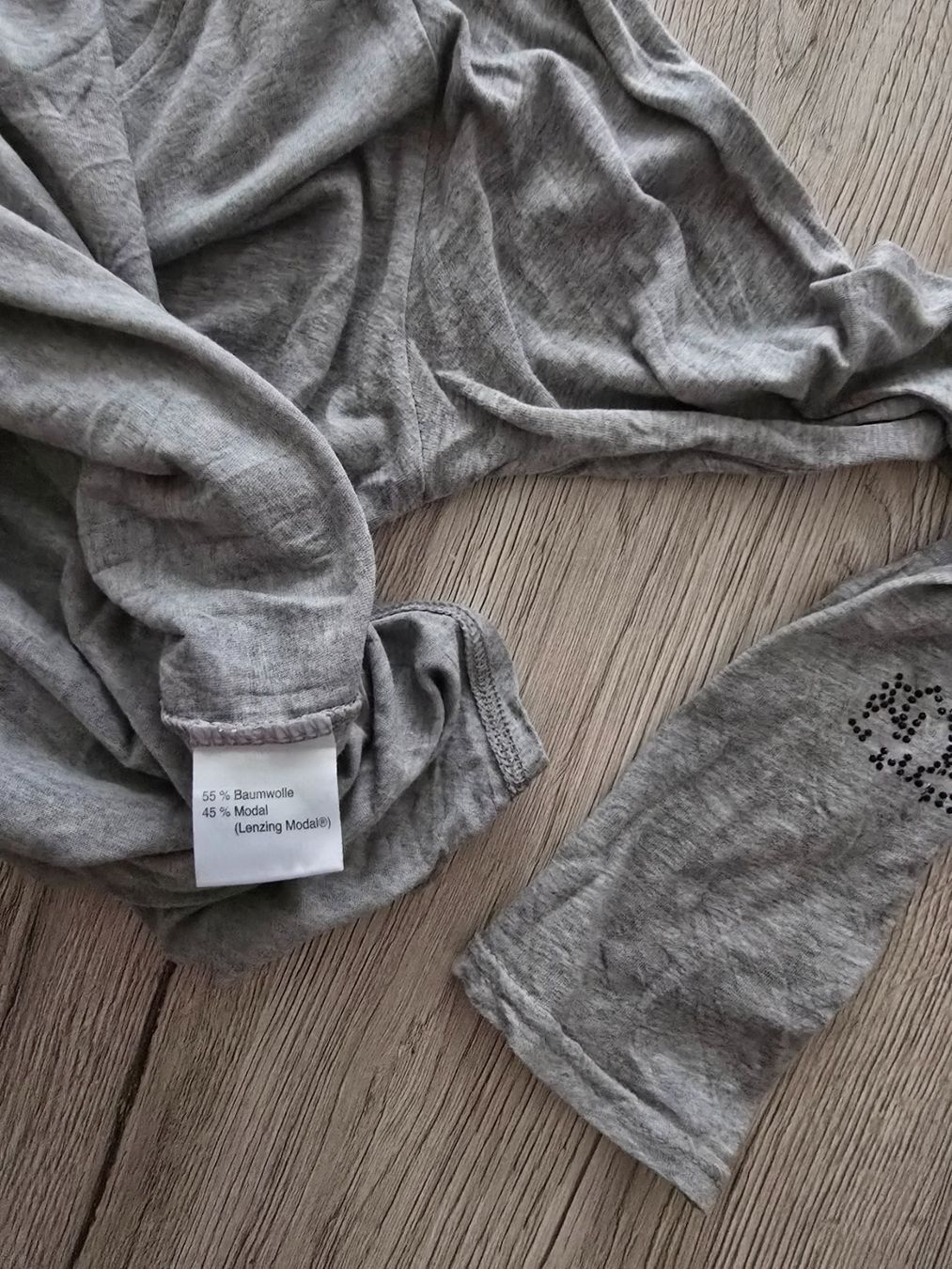 T-Shirts: Yoga Langarmshirt Gr. M/40/42 Grau – Gebraucht aus Zürich von Sustainability 3