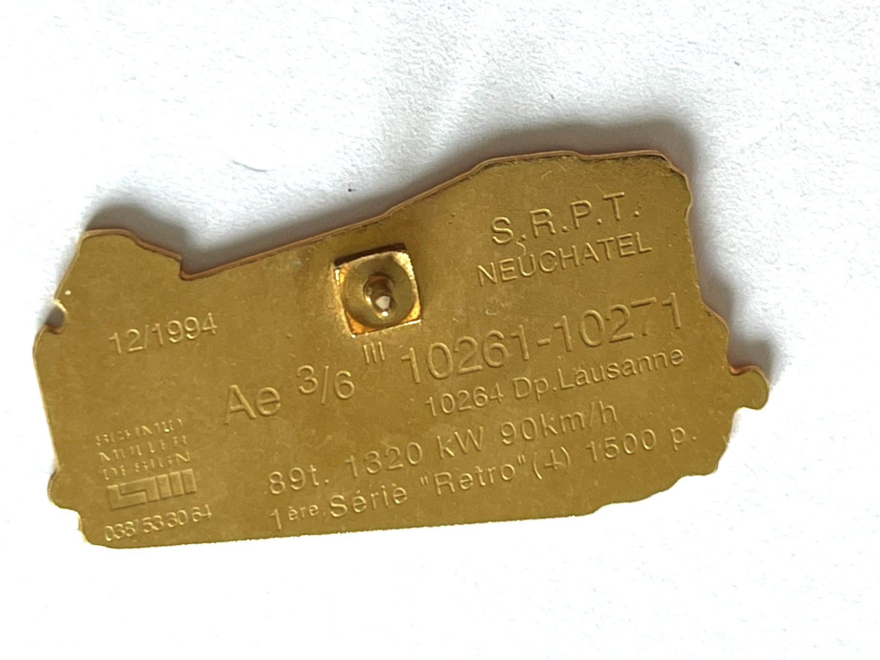SBB/CFF/FFS Placchette & Badge: Pin Lokomotive Schmid Müller Design limitiert – Usato da Kriens venduto da TSCH1 1