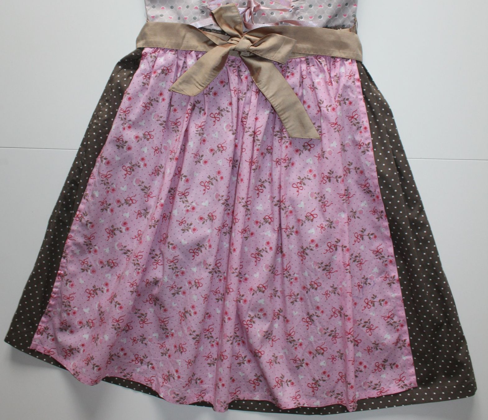 Costumi: Dirndl ALPIN  t. 158 - 164 – Usato da Peseux venduto da Gilloss 3