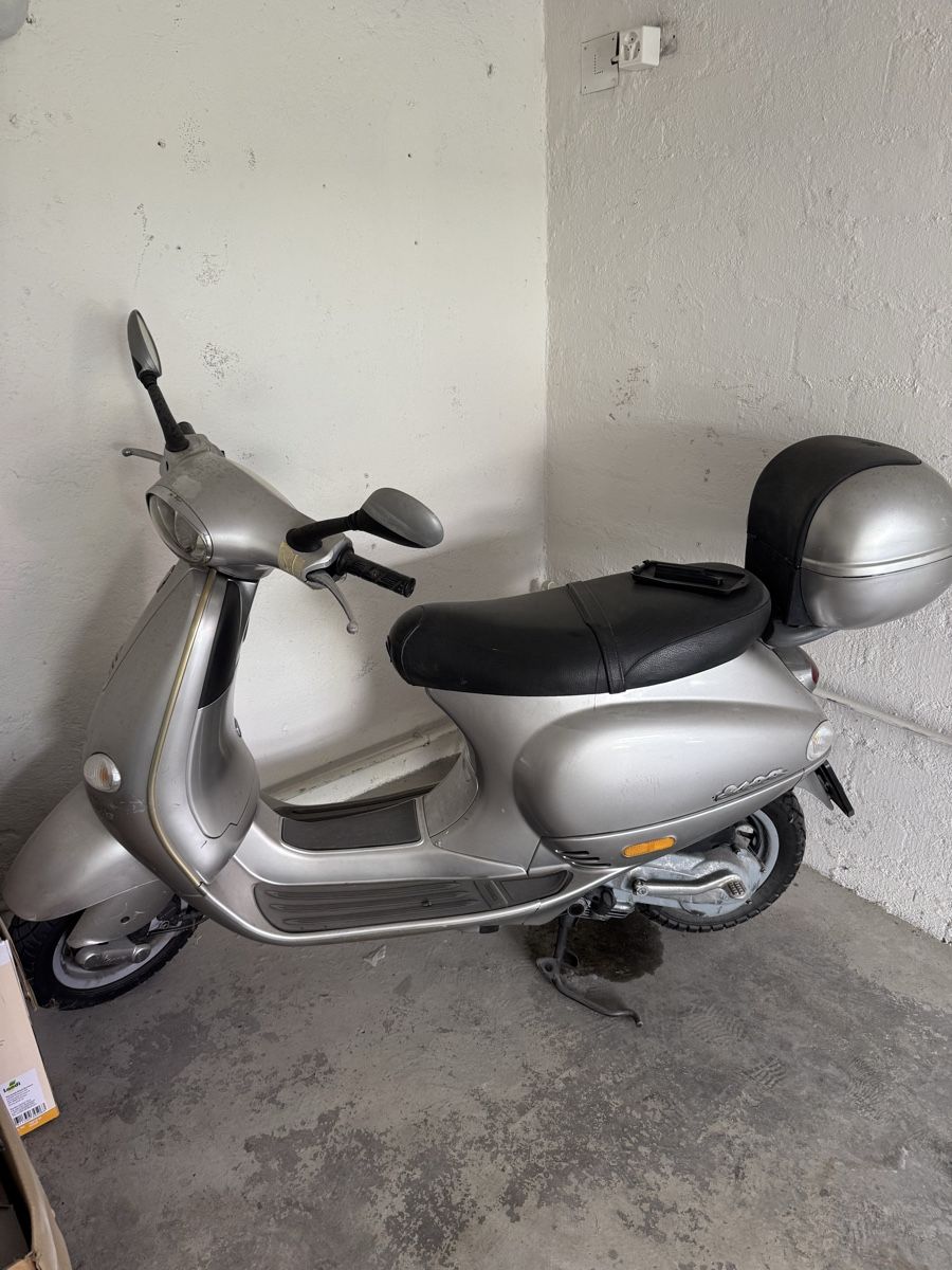 Piaggio Scooter: Piaggio Vespa ET4 125 – Difettoso da Schlieren venduto da Jim99
