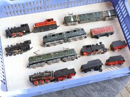 Lima 8 x SBB Re 6/6 & Ae 6/6 & Triebwagen E-Loks & mehr H0