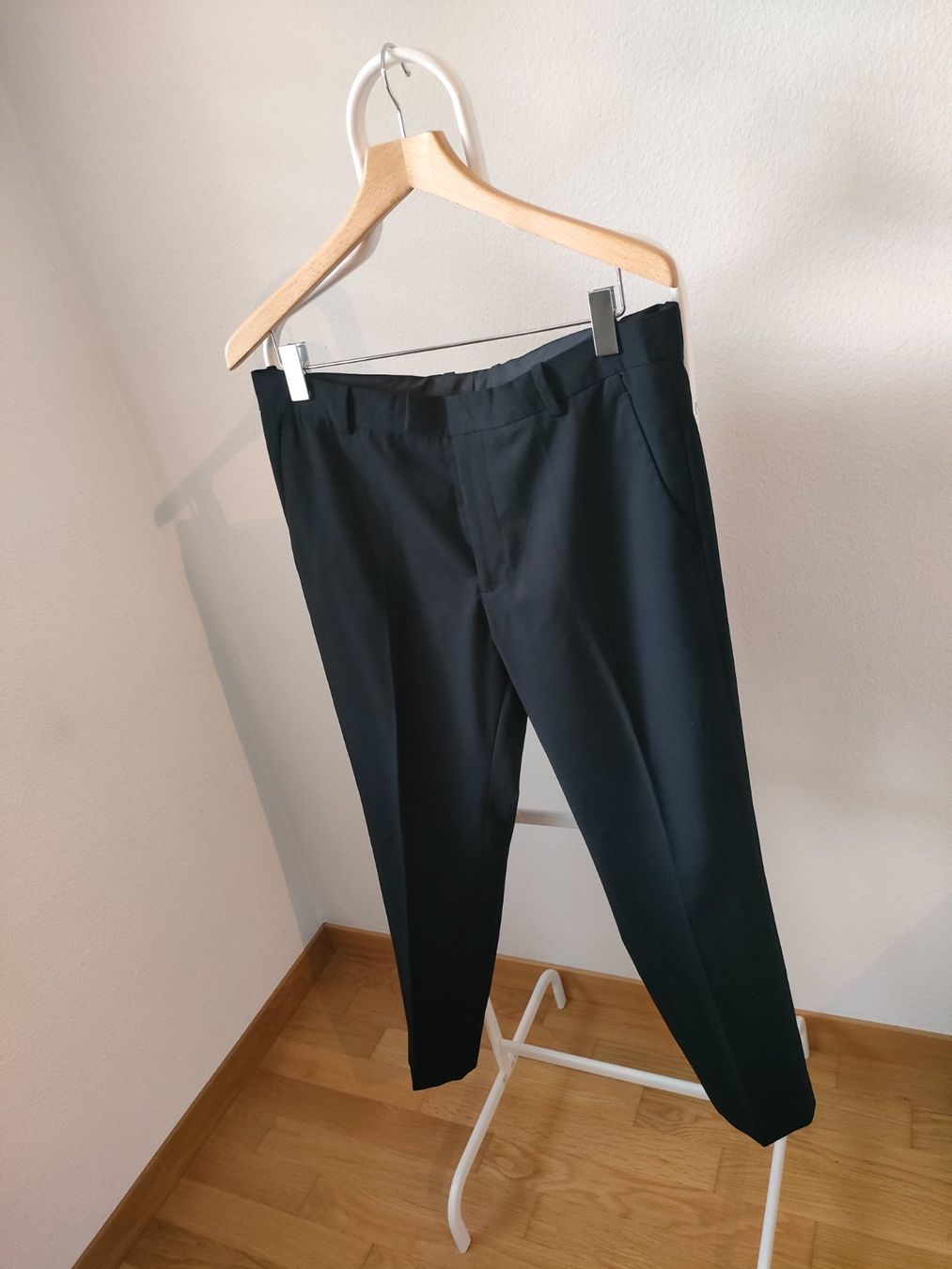 H&M Pantaloni: Schwarze Hose Slim Fit – Usato da Dietikon venduto da MJ_Sporting 1