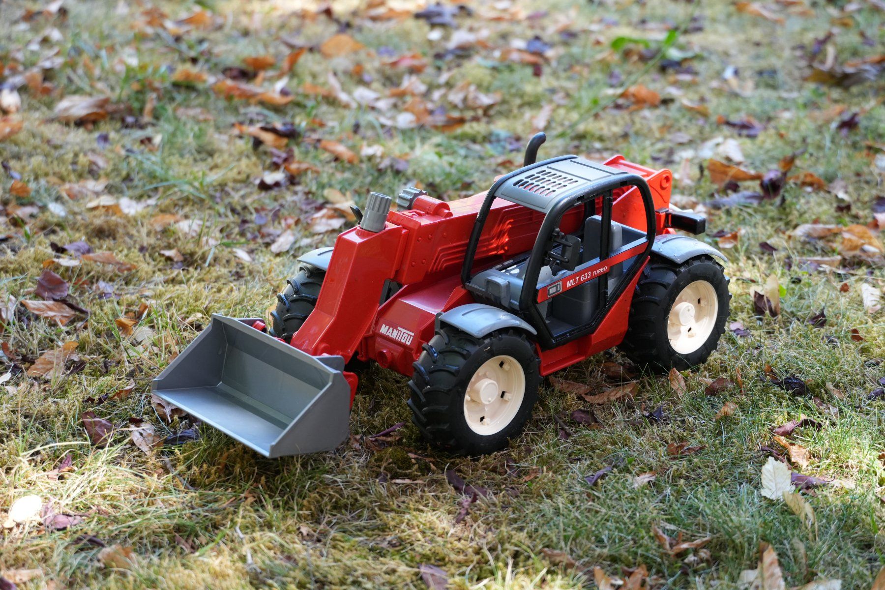Jouets: Bruder Hoflader – D'occasion à Murten par K.Luethi
