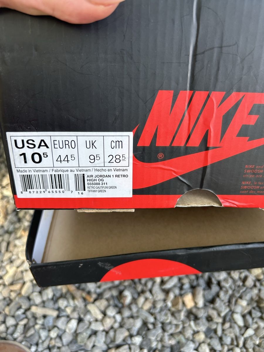 Nike Scarpe da uomo: Schuhe Nike Air Jordan 1 Retro – Usato da Bern venduto da Steluna 4