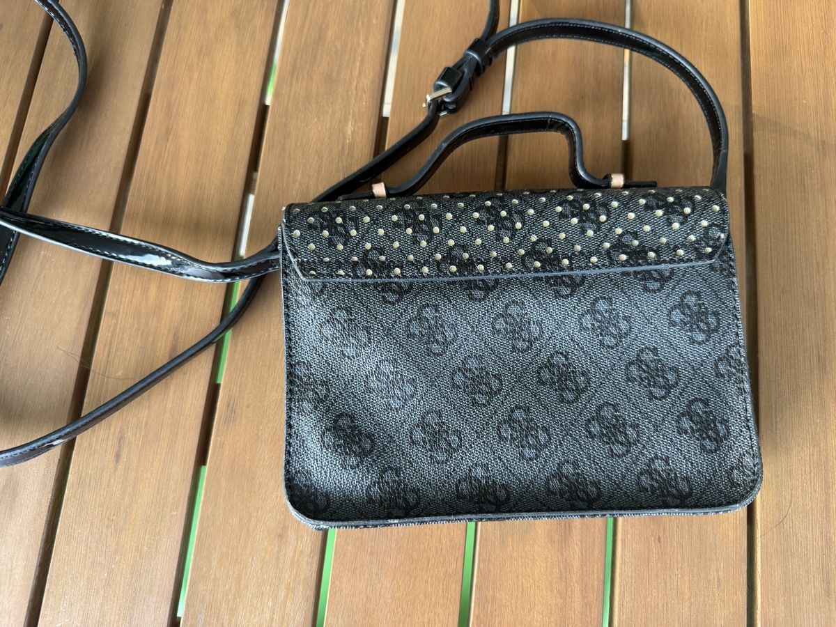 Guess Borse da donna: Stylish Guess Handbag - Great Condition! – Usato da Malans GR venduto da Knoevels 2