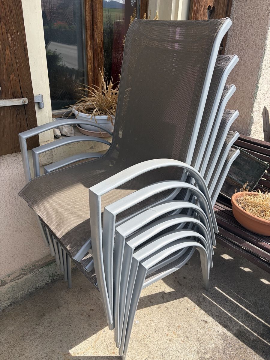 Set de table et chaises: Table et chaises de terrasse – D'occasion à Orsonnens par cdms57 3