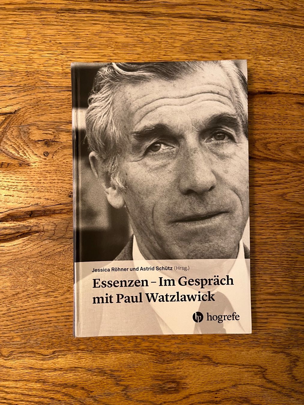 Libri: Essenz - Im Gespräch mit Paul Watzllawick – Nuovo (secondo la descrizione) da Winterthur venduto da JanekGraf