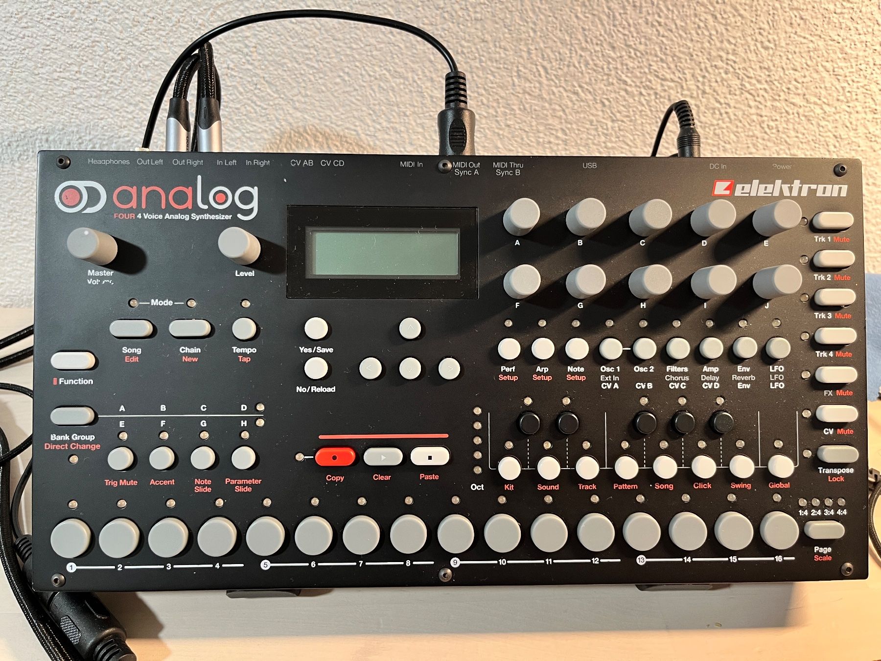 Elektron Strumenti musicali: Elektron Analog Four MK I – Usato da Thun venduto da spring23